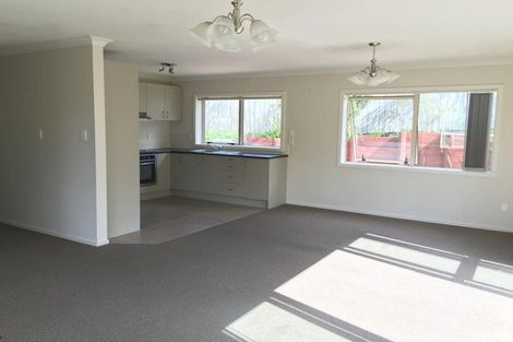 Photo of property in 76 Hugh Green Drive, Pinehill, Auckland, 0632