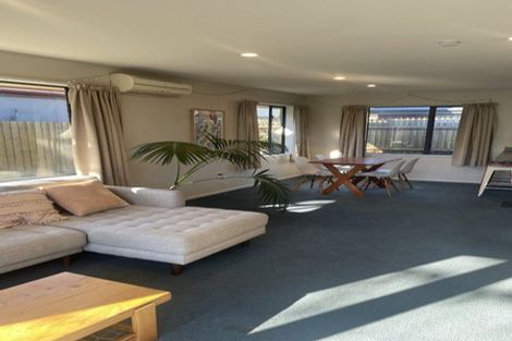 Photo of property in 61 Parade Court, Addington, Christchurch, 8024