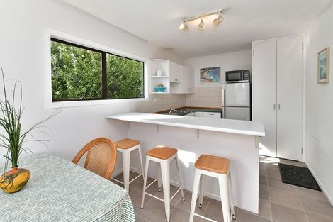 Photo of property in 956 Whangaparaoa Road, Manly, Whangaparaoa, 0930