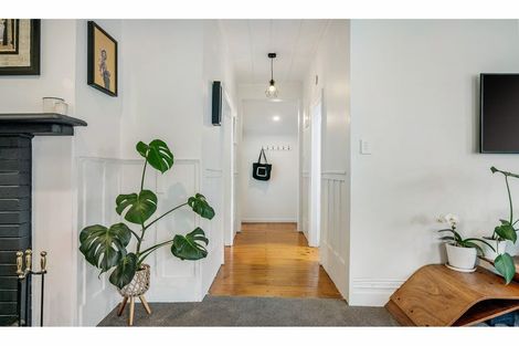 Photo of property in 437 West Coast Road, Glen Eden, Auckland, 0602