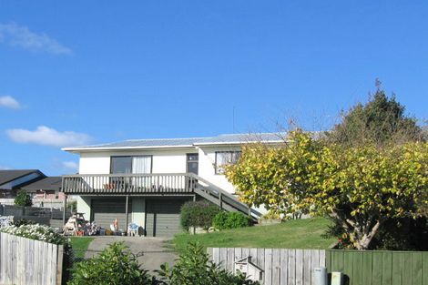 Photo of property in 9 Ross Grove, Paraparaumu, 5032