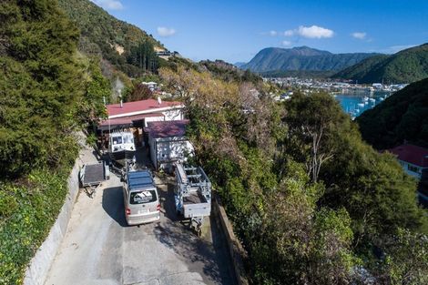 Photo of property in 13 Arthur Crescent, Waikawa, Picton, 7220