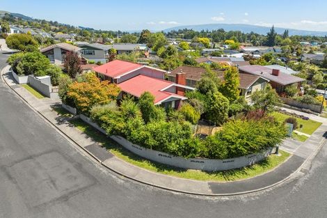 Photo of property in 16 Kinmont Crescent, Kinmont Park, Mosgiel, 9024