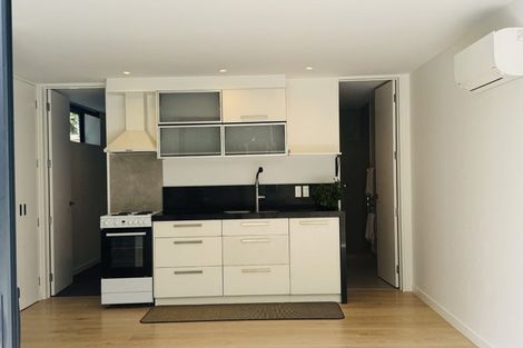 Photo of property in 1/324 Beach Road, Campbells Bay, Auckland, 0630