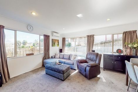 Photo of property in 3/692 Whangaparaoa Road, Stanmore Bay, Whangaparaoa, 0932
