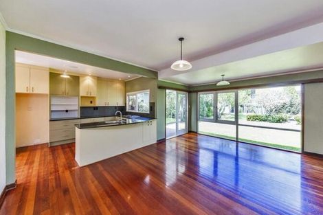 Photo of property in 19 Sheffield Street, Awapuni, Palmerston North, 4412