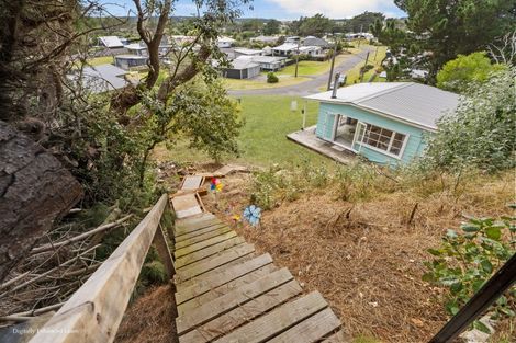 Photo of property in 8 Signal Street, Foxton Beach, Foxton, 4815