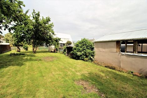 Photo of property in 11 Ross Street, Woodville, 4920