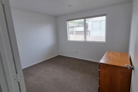 Photo of property in 2/69 Luanda Drive, Ranui, Auckland, 0612