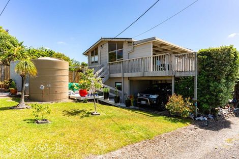 Photo of property in 9 Sandy Beach Road, Tinopai, Matakohe, 0593