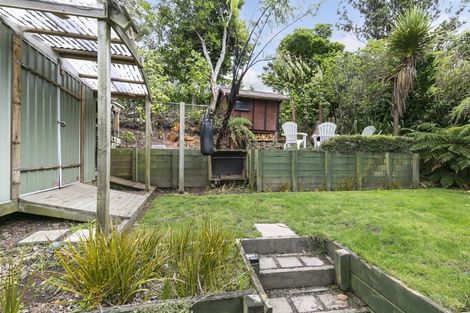 Photo of property in 13 Paisley Terrace, Karori, Wellington, 6012