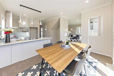 Photo of property in 14 Warbler Crescent, Papakura, 2110