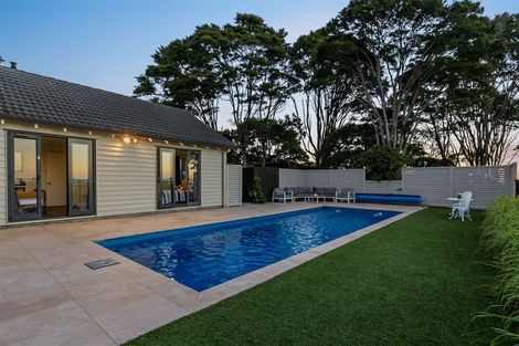 Photo of property in 251 Kaipara Road, Papakura, 2582