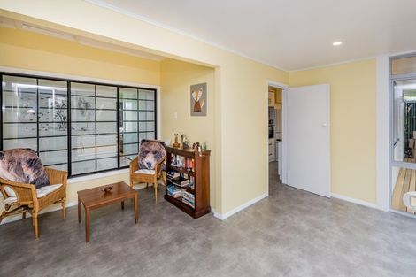 Photo of property in 3 Highbury Drive, Levin, 5510