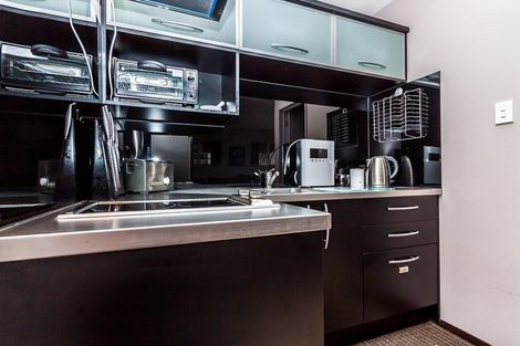 Photo of property in Casa Apartments, 160 Fitzherbert Avenue, West End, Palmerston North, 4410