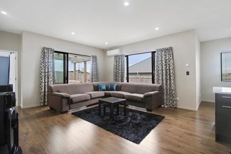 Photo of property in 13 Okohaka Avenue, Glenbrook, Waiuku, 2681