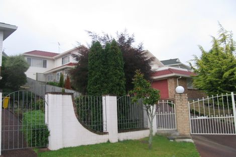 Photo of property in 12 Mcfetridge Place, Hillcrest, Auckland, 0627