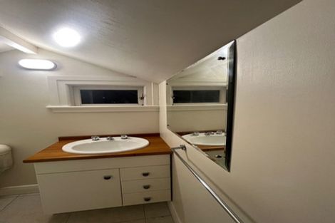 Photo of property in 7 Otahuri Crescent, Greenlane, Auckland, 1051