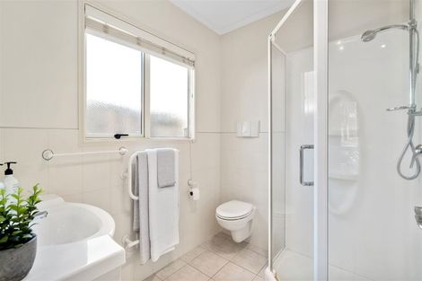 Photo of property in 51 Gravatt Road, Papamoa Beach, Papamoa, 3118