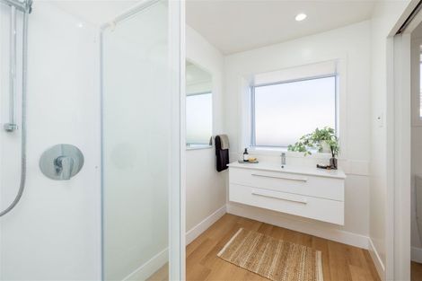 Photo of property in 17 Palmside Street, Somerfield, Christchurch, 8024