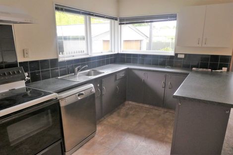 Photo of property in 11 Valerie Place, Redwood, Christchurch, 8051