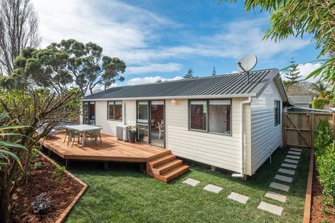 Photo of property in 30a Lancaster Road, Beach Haven, Auckland, 0626