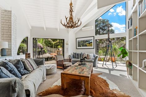 Photo of property in 47 Puriri Place, Sandspit, Warkworth, 0982