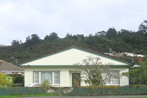 Photo of property in 104 Stokes Valley Road, Stokes Valley, Lower Hutt, 5019