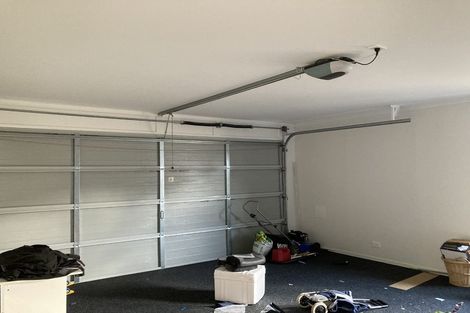 Photo of property in 37 Mettam Drive, Swanson, Auckland, 0614