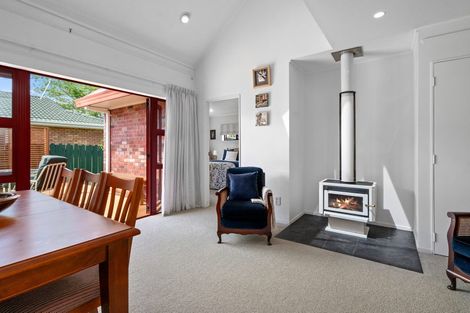 Photo of property in 1 Longfellow Street, Leamington, Cambridge, 3432