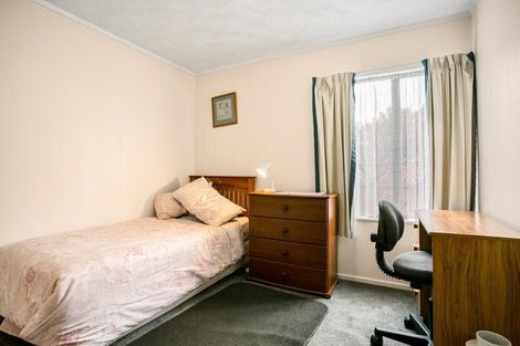 Photo of property in 6 Elizabeth Drive, West Harbour, Auckland, 0618