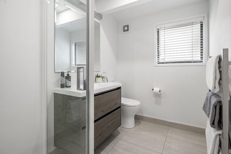 Photo of property in 109 Takahe Road, Titirangi, Auckland, 0604