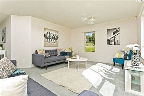 Photo of property in 2 Owl Court, Unsworth Heights, Auckland, 0632