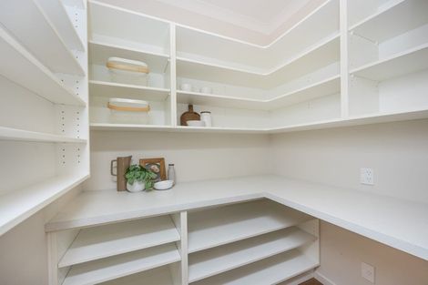 Photo of property in 75 Reid Line West, Feilding, 4777