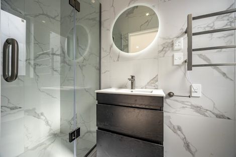 Photo of property in 1a Edward Avenue, Orewa, 0931