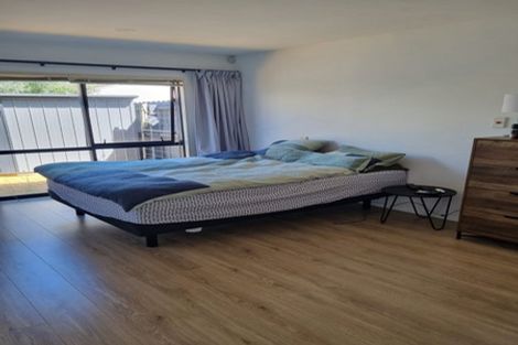 Photo of property in 6 Els Close, Golflands, Auckland, 2013