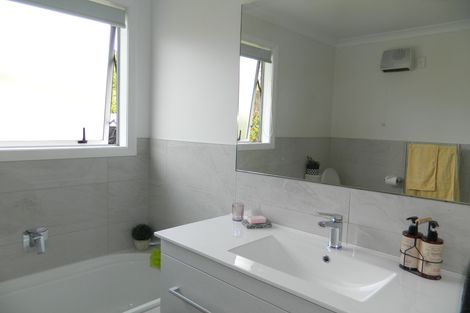 Photo of property in 23b Pa Road, Kerikeri, 0230