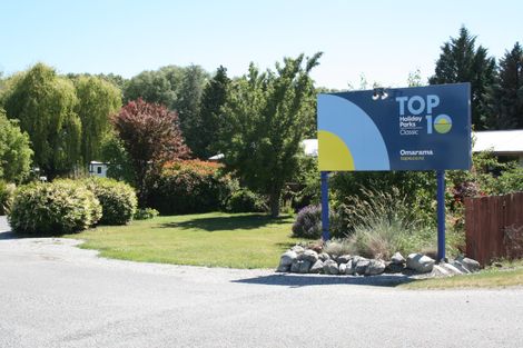 Photo of property in 19 Cirrus Place, Omarama, 9412