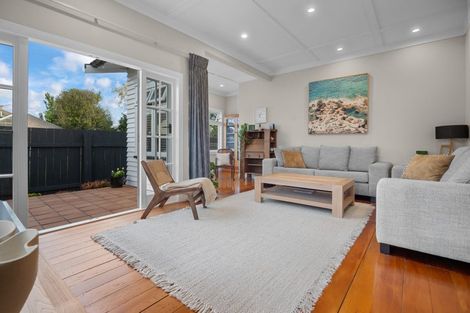 Photo of property in 28 Calgary Street, Sandringham, Auckland, 1041