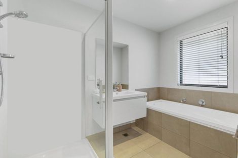 Photo of property in 58 Stratford Drive, Mount Pisa, Cromwell, 9383