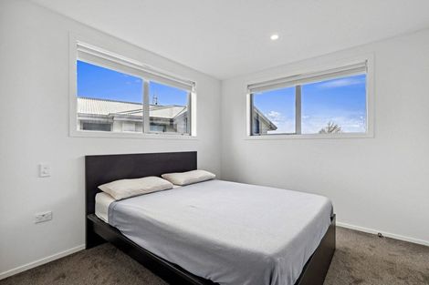 Photo of property in 9/22 Denver Avenue, Sunnyvale, Auckland, 0612