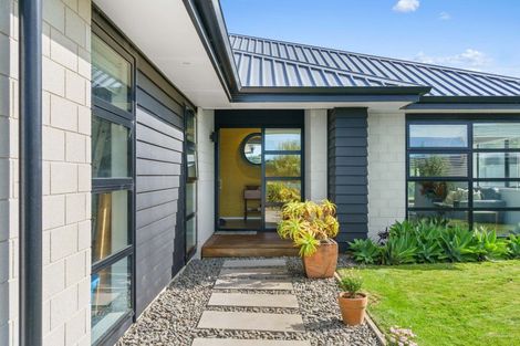 Photo of property in 6 Vantage Place, Omokoroa, 3114
