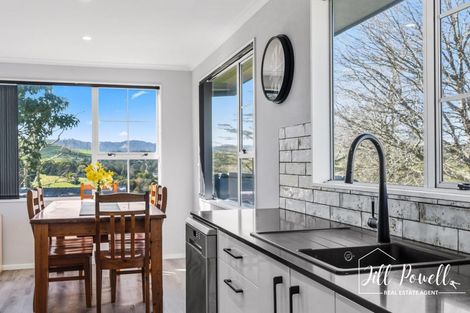 Photo of property in 10 View Street, Maungaturoto, 0520