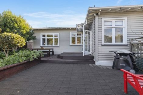 Photo of property in 32 Trafalgar Street, Waiwhetu, Lower Hutt, 5010