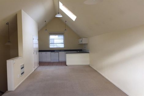 Photo of property in Pirie Street Townhouses, 22/35 Pirie Street, Mount Victoria, Wellington, 6011