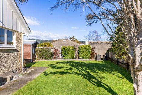 Photo of property in 20 Parera Grove, Heretaunga, Upper Hutt, 5018