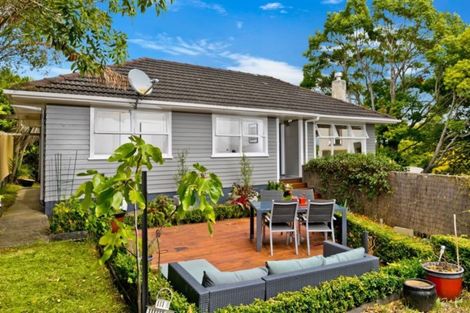 Photo of property in 10 Thomas Rea Place, Te Atatu South, Auckland, 0610