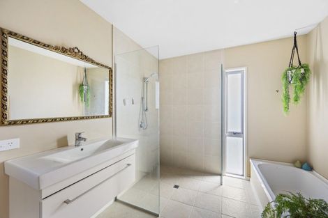 Photo of property in 32 Bell Street, Otane, 4202