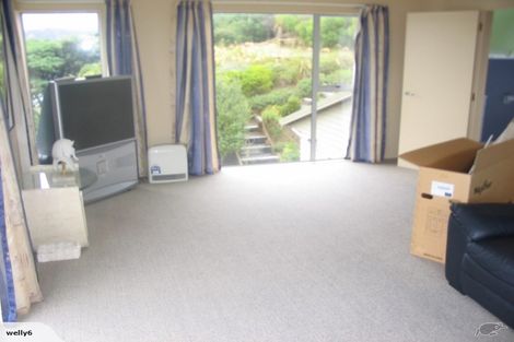 Photo of property in 4 Lyons Crescent, Strathmore Park, Wellington, 6022