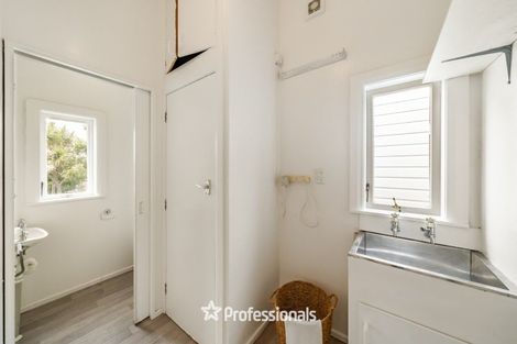 Photo of property in 79 Queens Drive, Lyall Bay, Wellington, 6022